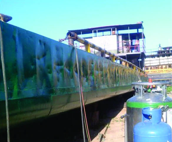 Servicio de construccion y reparacion de embarcaciones